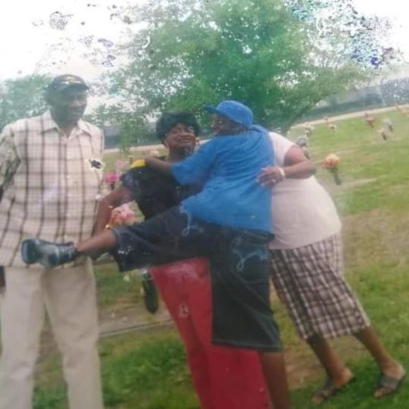 Meet your Posher, Samantha - Picture 1 of 1